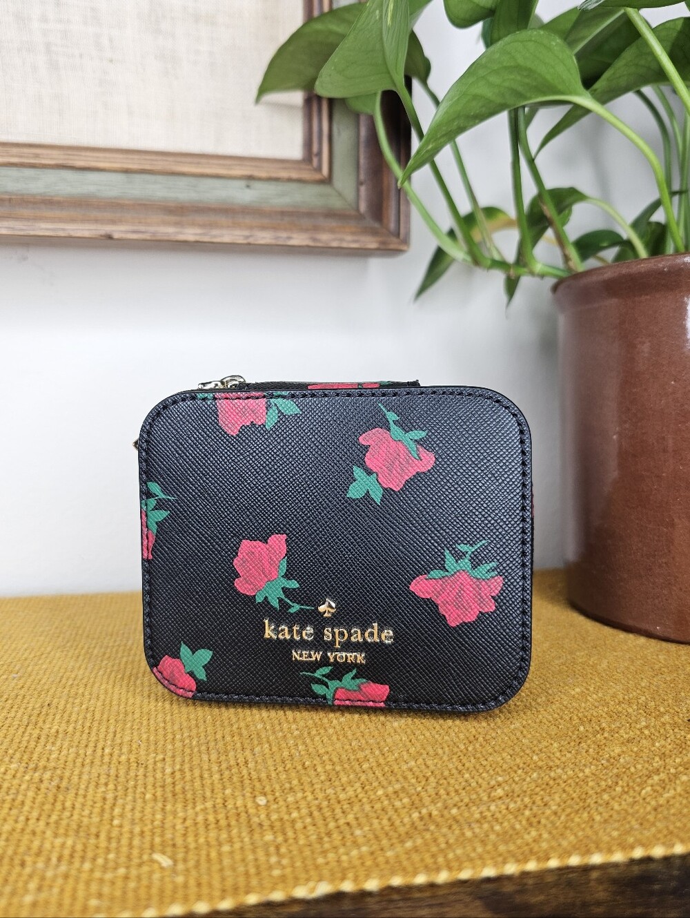 Kate Spade Madison Ditsy Rose Toss Jewelry Holder Case